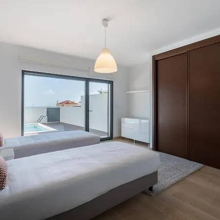 Villa Stunning Villa Areia Branca With Sea View Lourinhã